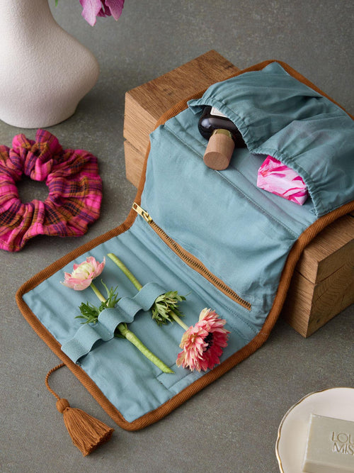 Home - Pouch Teila - cream aster valley
