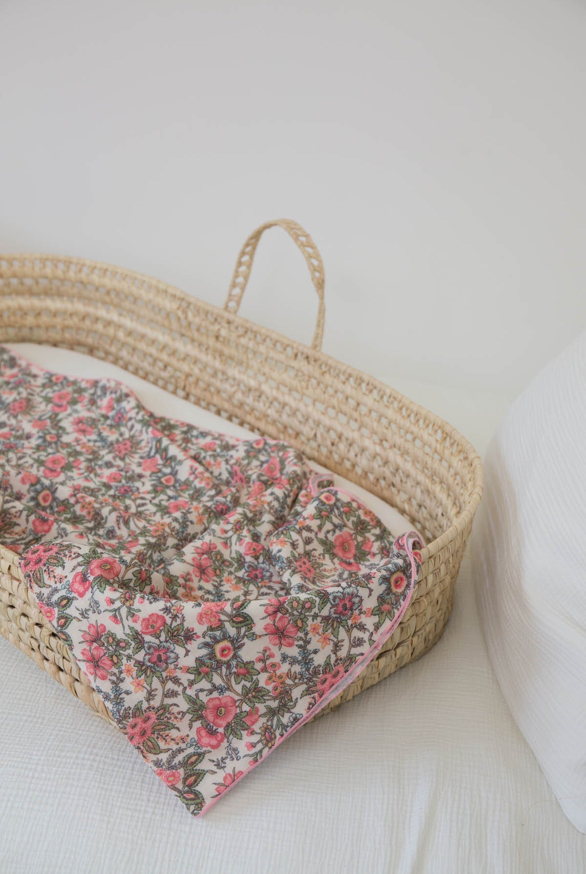 Lange Angel – Louise Misha - Main Image