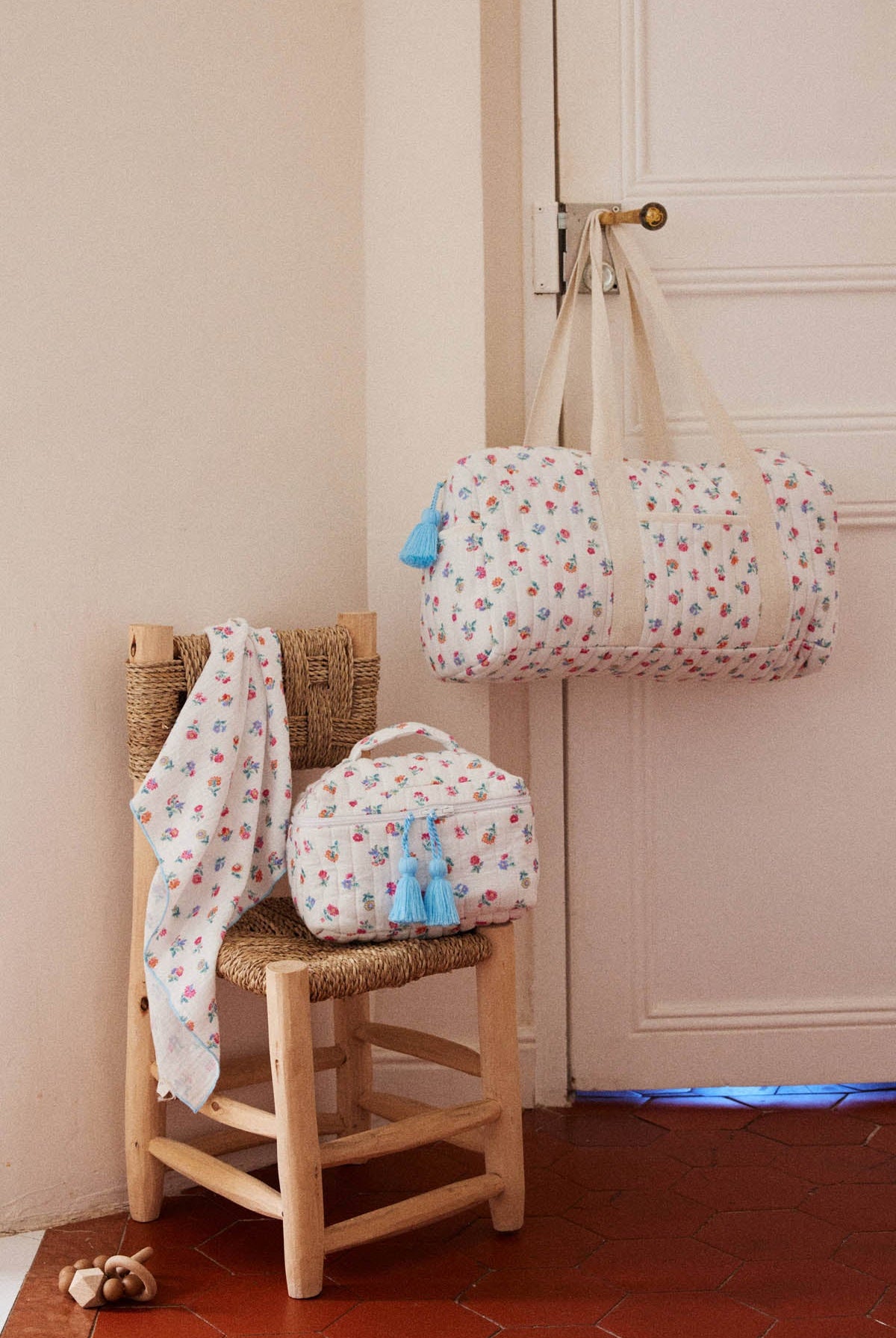 LE TROUSSEAU DE NAISSANCE – Louise Misha - Main Image