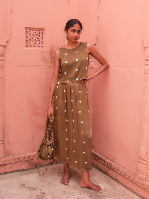 saheli-femme-pao-khaki-bandhani